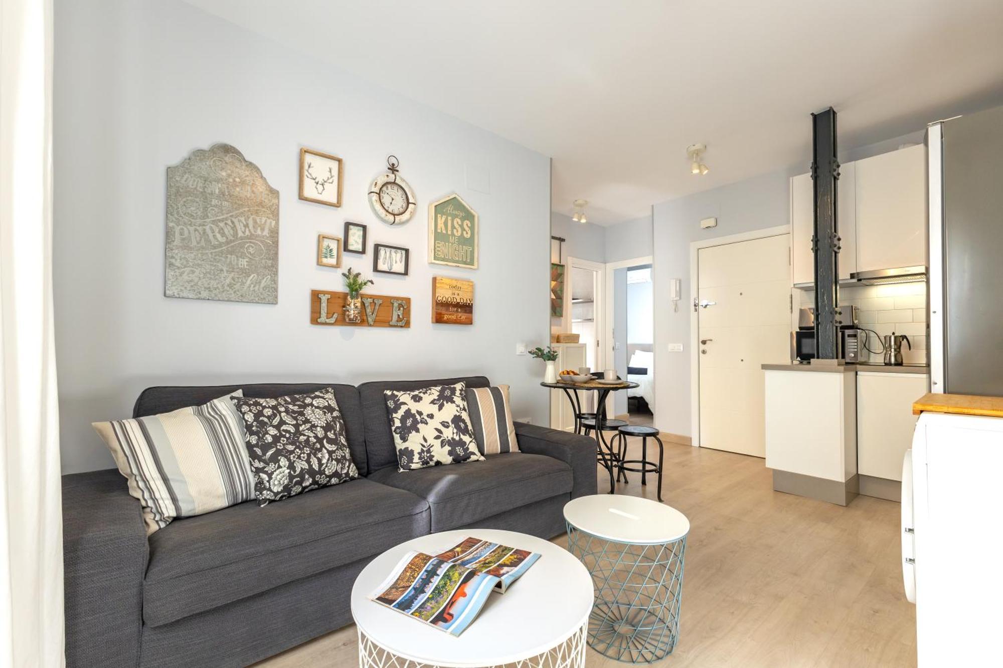 Charming 2 Bedroom Apartment At Iconic Triana Neighborhood By Ocityzen เซบีญา ภายนอก รูปภาพ